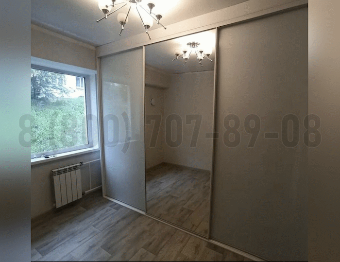 Шкаф со стеклом в Электроуглях